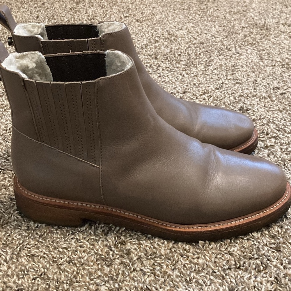 Botkier Chelsea Boot in “Truffle”, Size 9.5, Faux Shearling Lined